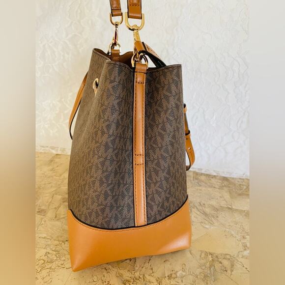 MICHAEL KORS brown saddle logo bucket shoulder bag crossbody - Picture 4 of 9